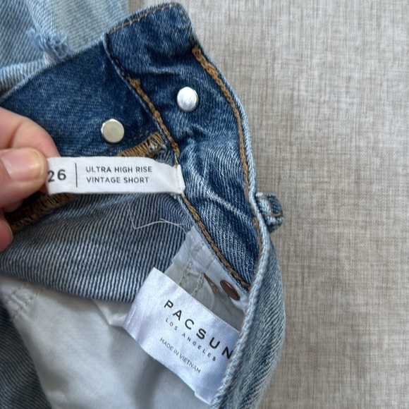 Pacsun Distressed Ultra High Rise Vintage Shorts Size 26 Button Fly - Picture 4 of 9